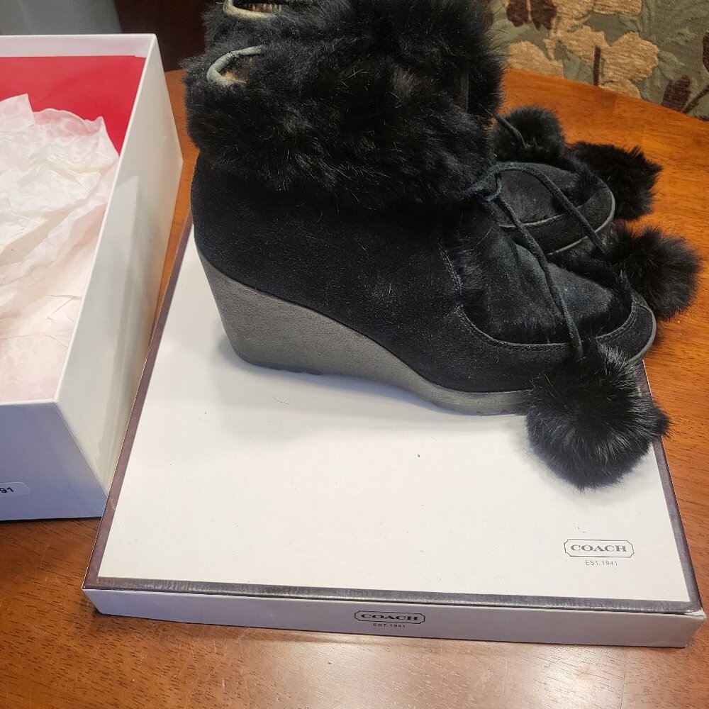 coach boots size 6 fur